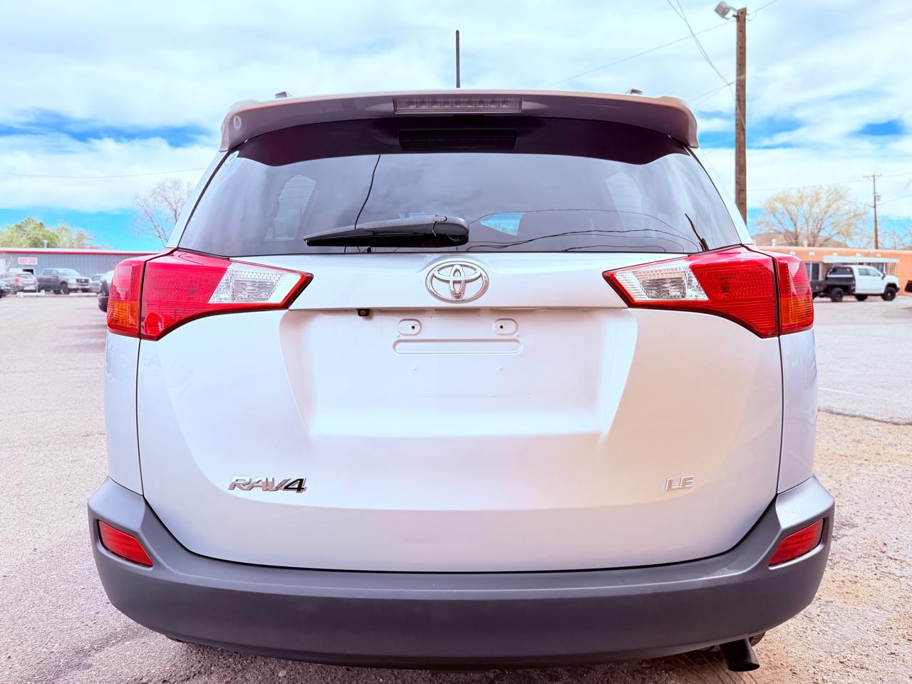 Toyota RAV4 LE FWD 2015