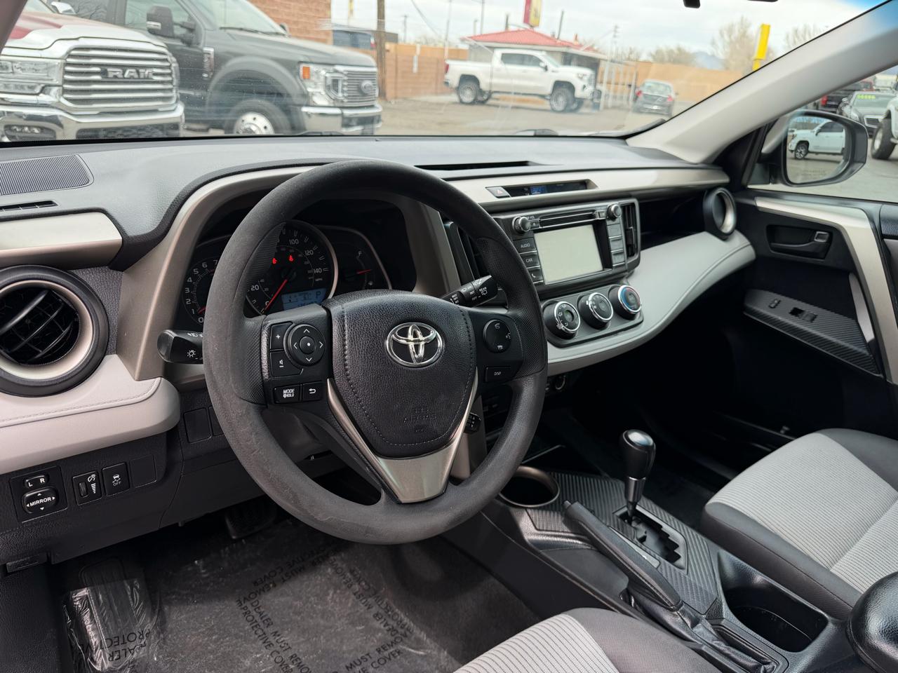 Toyota RAV4 LE FWD 2015