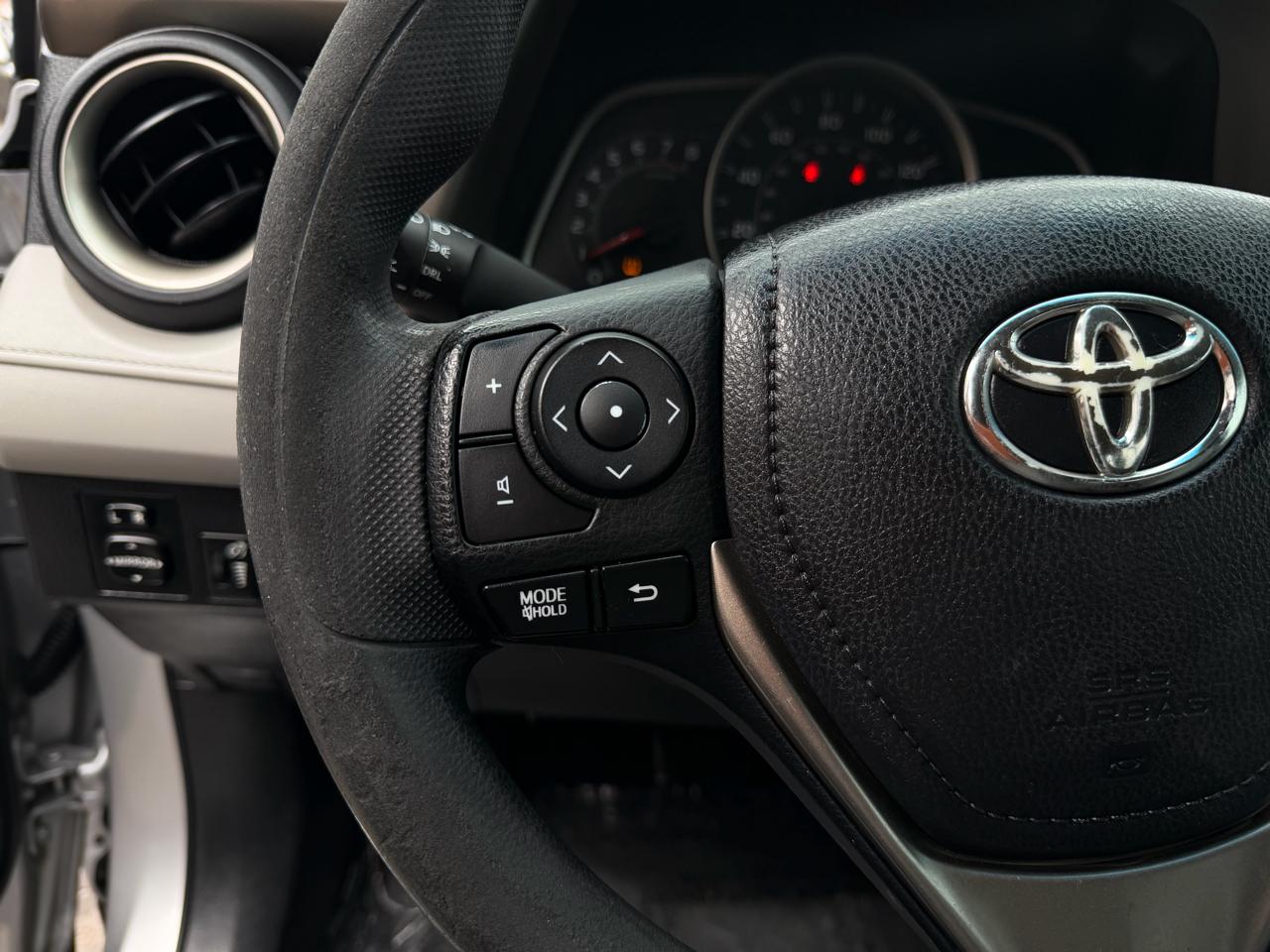 Toyota RAV4 LE FWD 2015