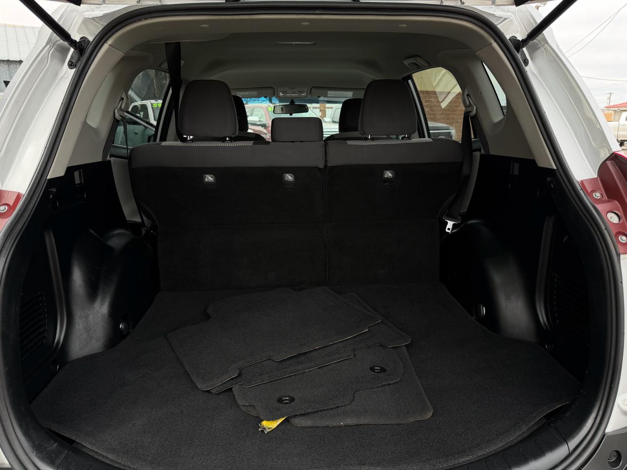 Toyota RAV4 LE FWD 2015