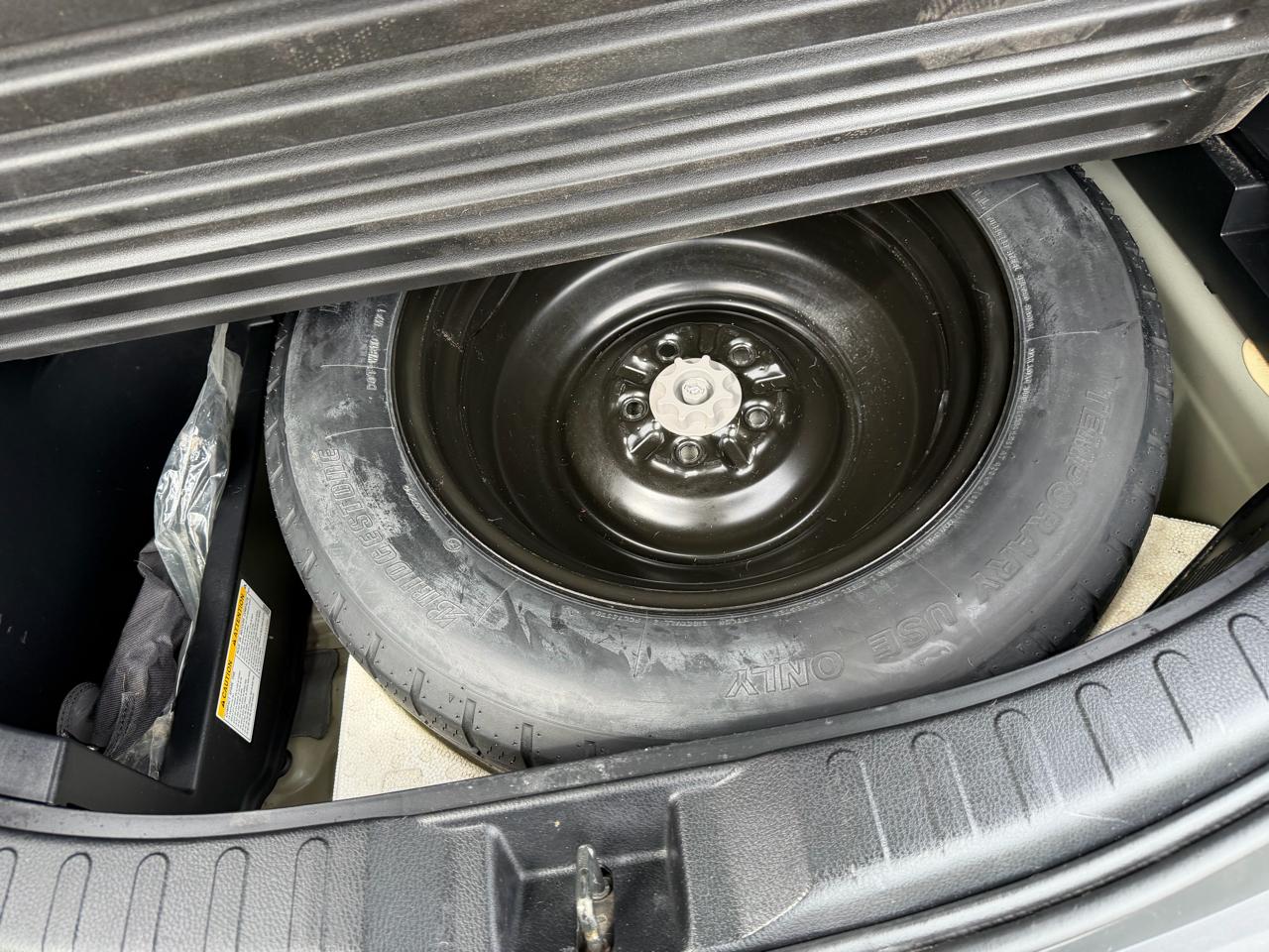 Toyota RAV4 LE FWD 2015