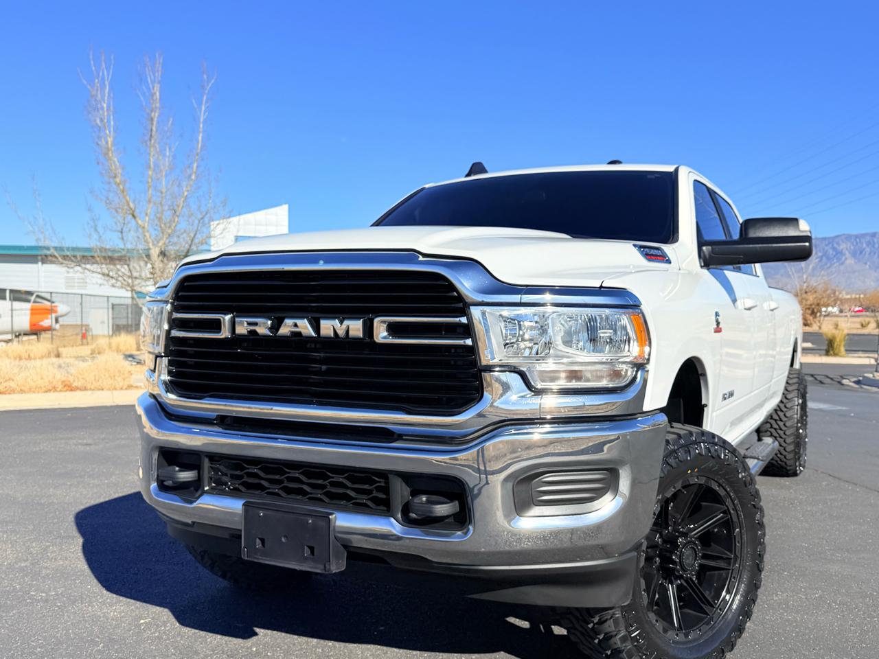 RAM 2500 Tradesman Crew Cab LWB 4WD 2021