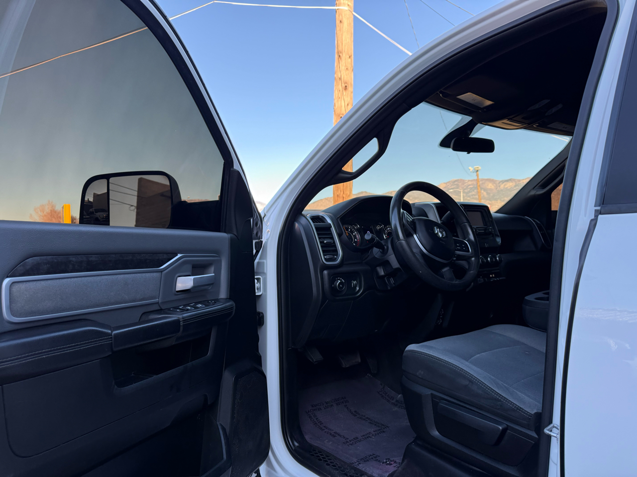 RAM 2500 Tradesman Crew Cab LWB 4WD 2021