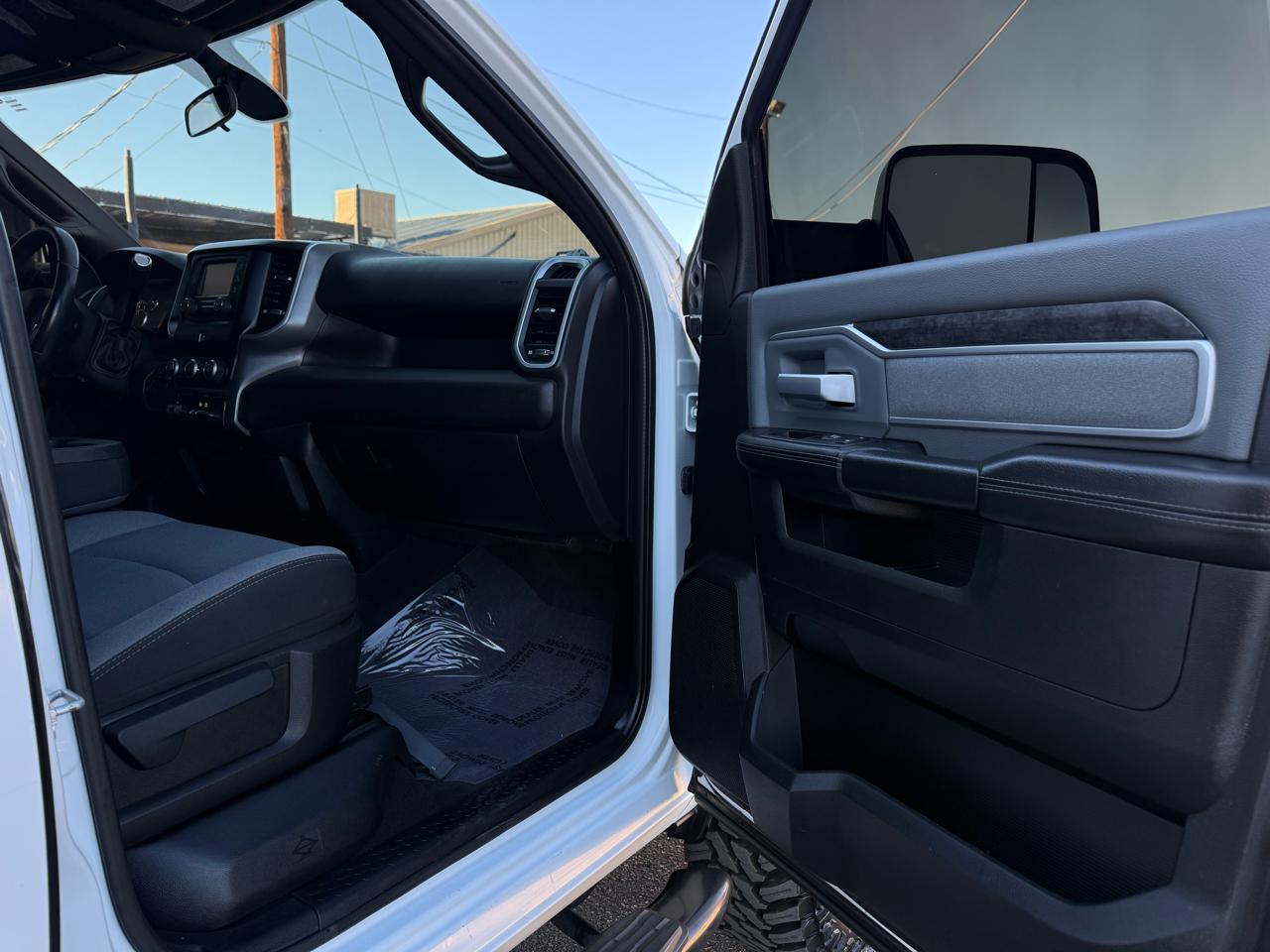 RAM 2500 Tradesman Crew Cab LWB 4WD 2021