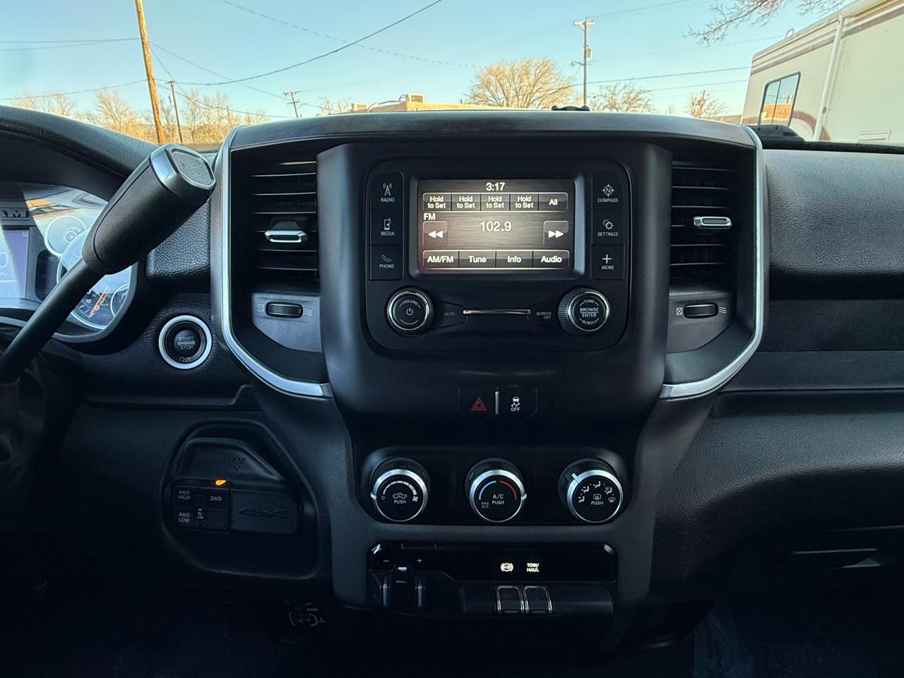 RAM 2500 Tradesman Crew Cab LWB 4WD 2021