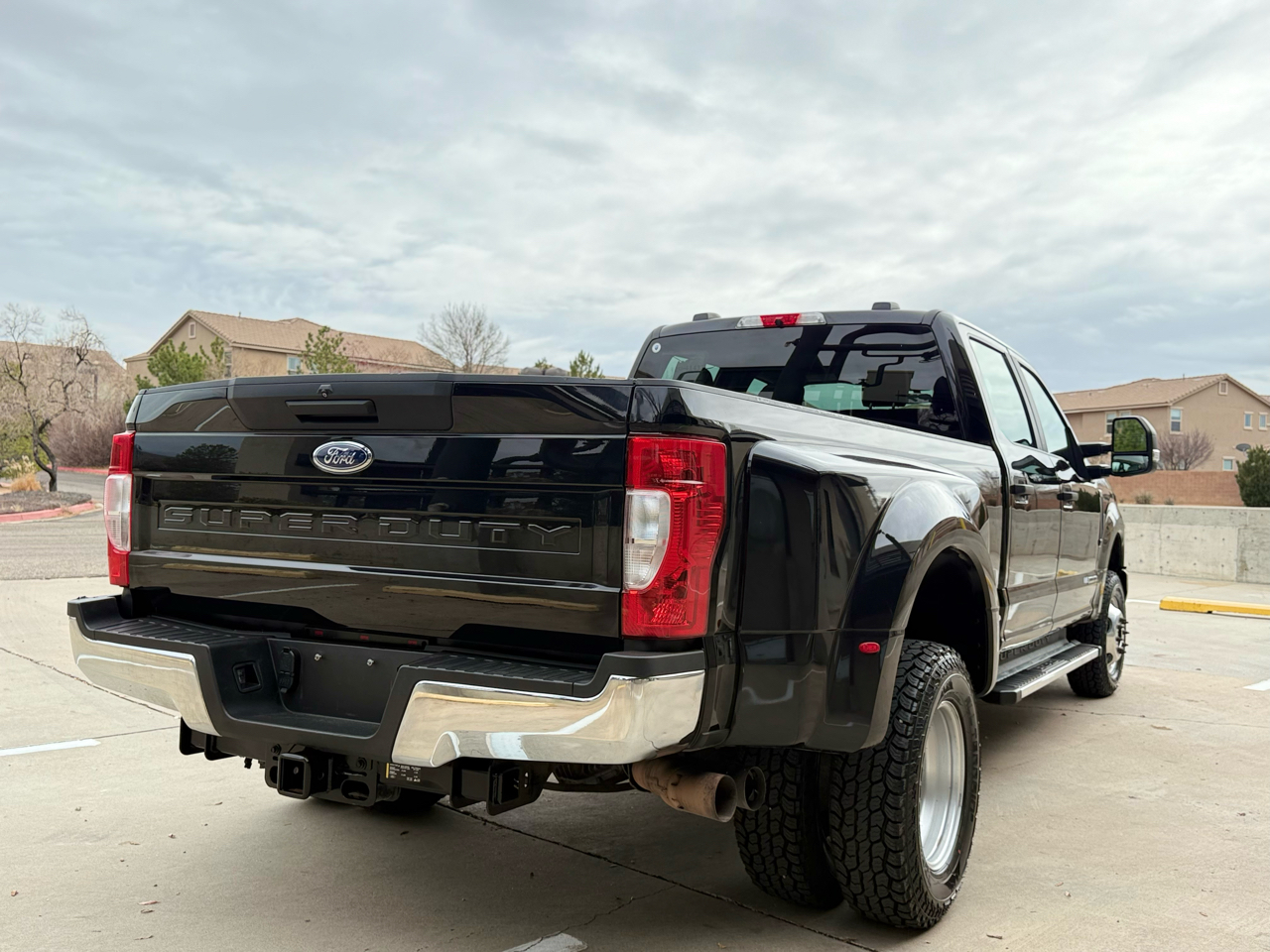 Ford F-350 SD XL Crew Cab Long Bed DRW 4WD 2022