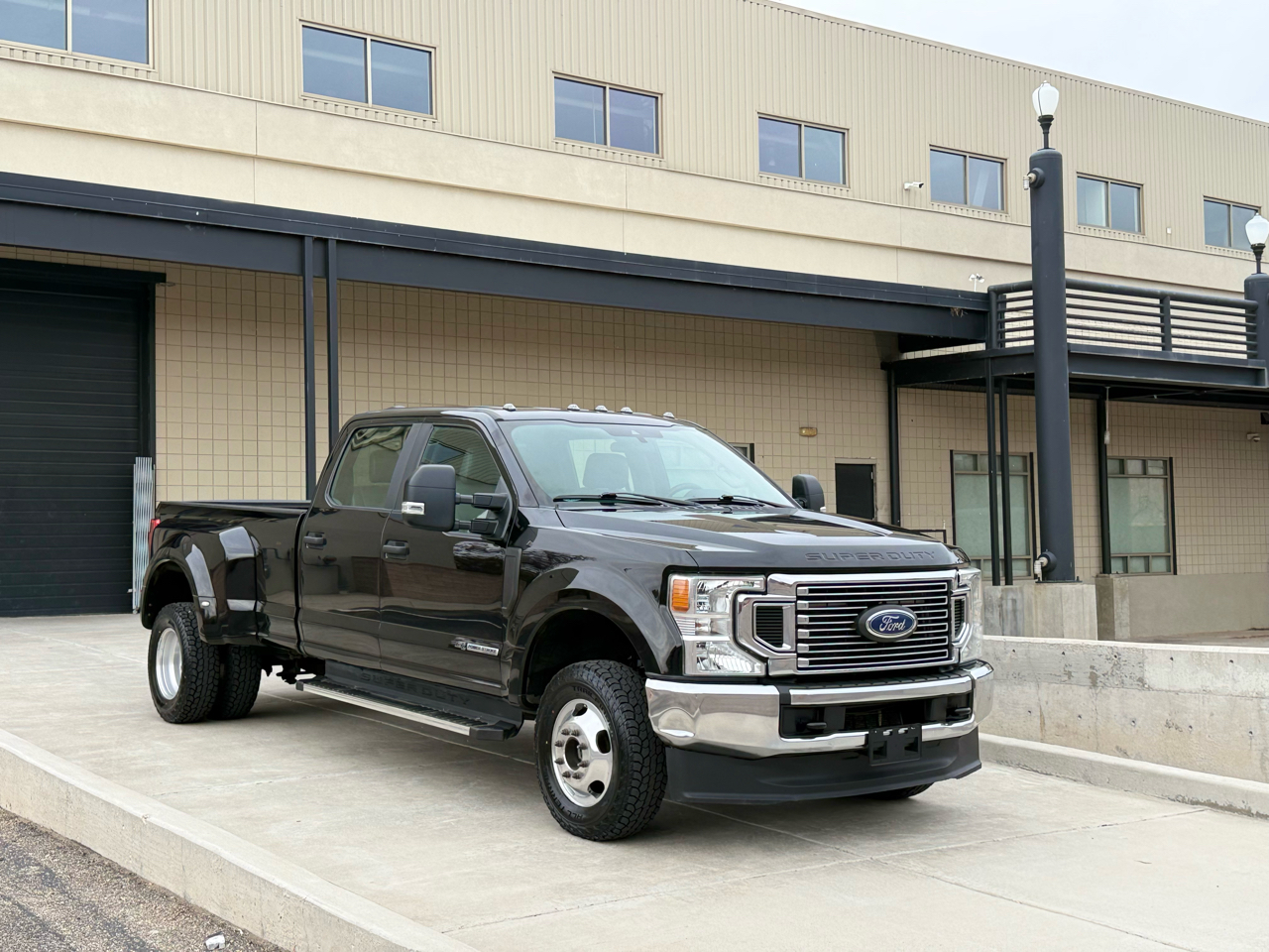 Ford F-350 SD XL Crew Cab Long Bed DRW 4WD 2022