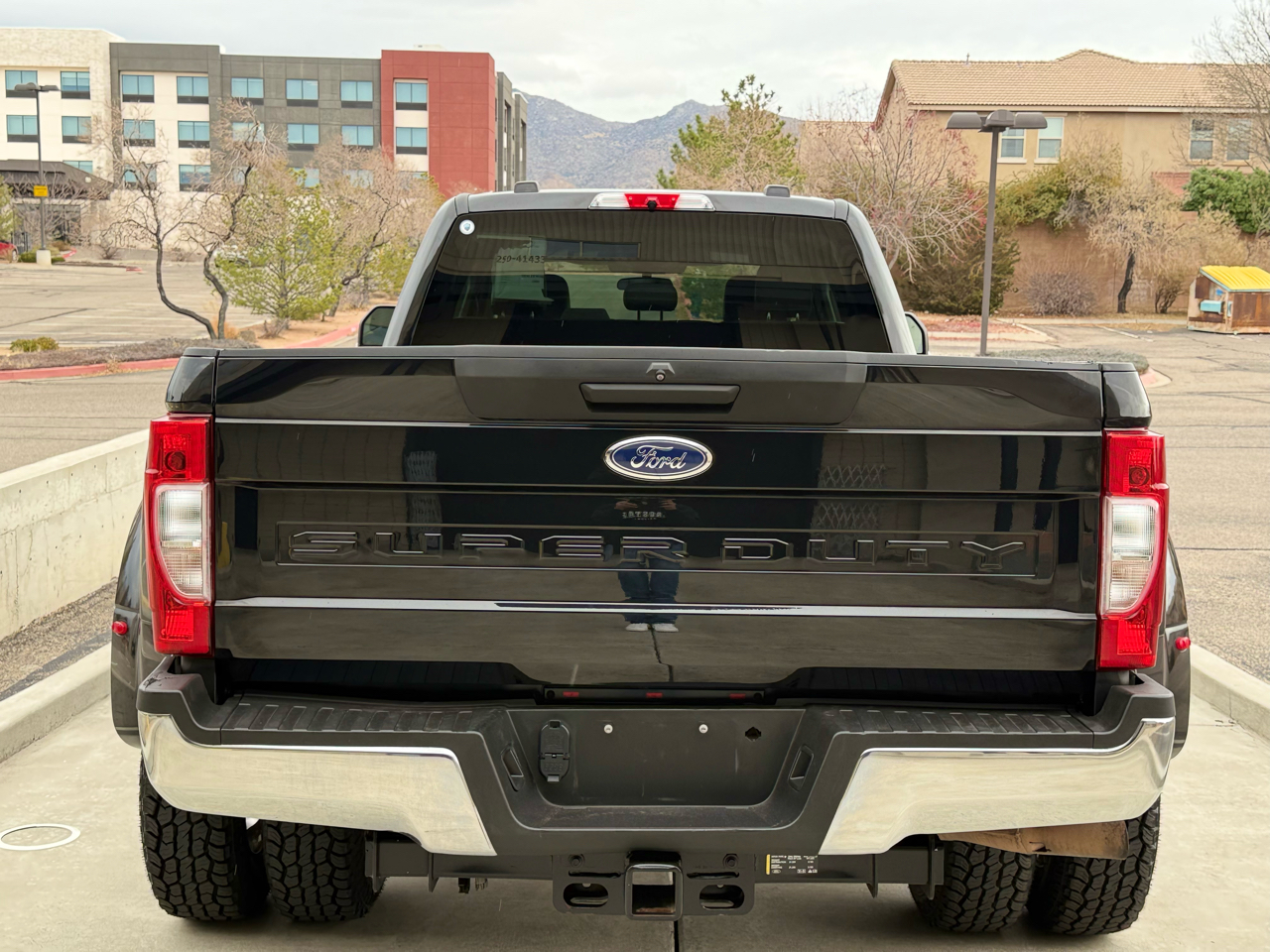 Ford F-350 SD XL Crew Cab Long Bed DRW 4WD 2022