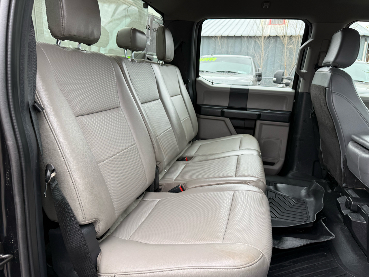 Ford F-350 SD XL Crew Cab Long Bed DRW 4WD 2022