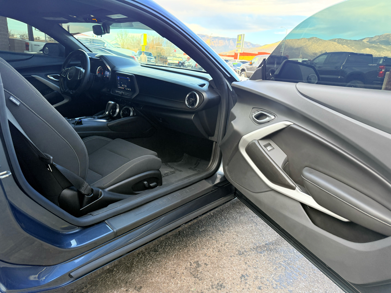 Chevrolet Camaro 2dr Cpe 1LT 2023