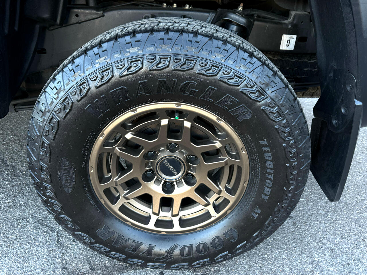 Toyota Tacoma Trail Dbl Cab 4WD V6 at 2023