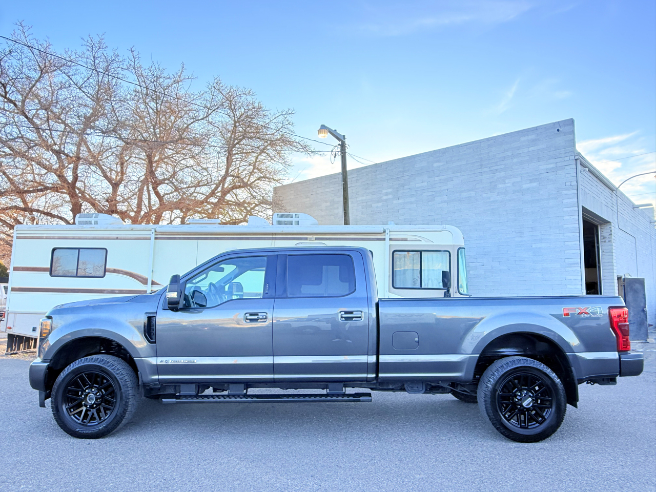 Ford F-250 SD Lariat Crew Cab 4WD 2019