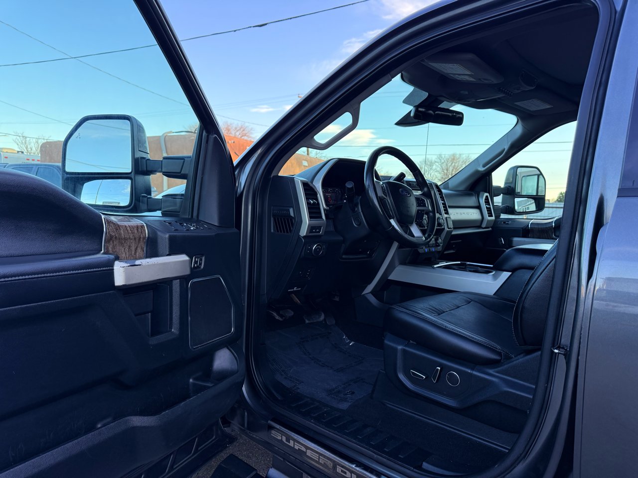 Ford F-250 SD Lariat Crew Cab 4WD 2019