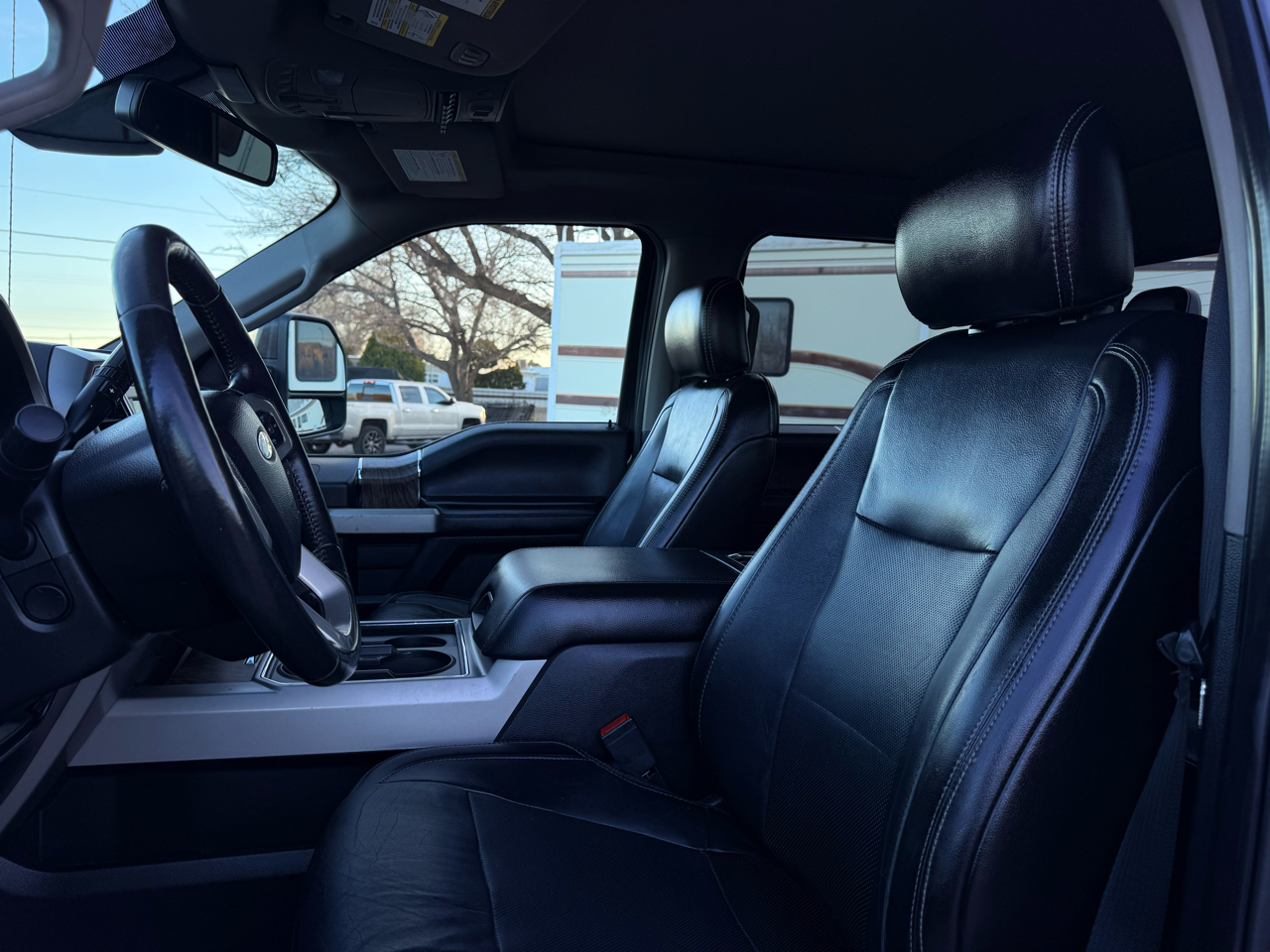 Ford F-250 SD Lariat Crew Cab 4WD 2019