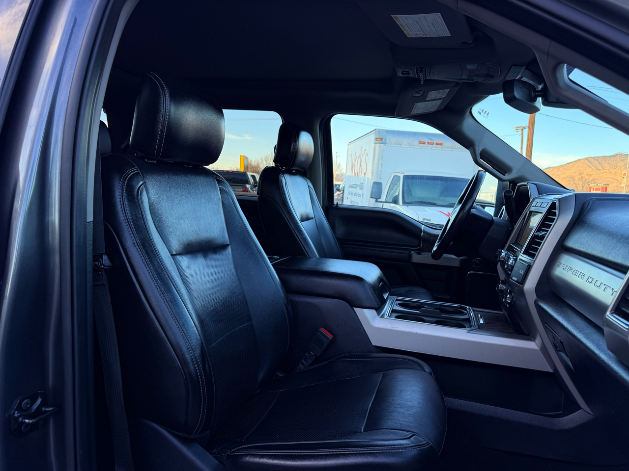 Ford F-250 SD Lariat Crew Cab 4WD 2019