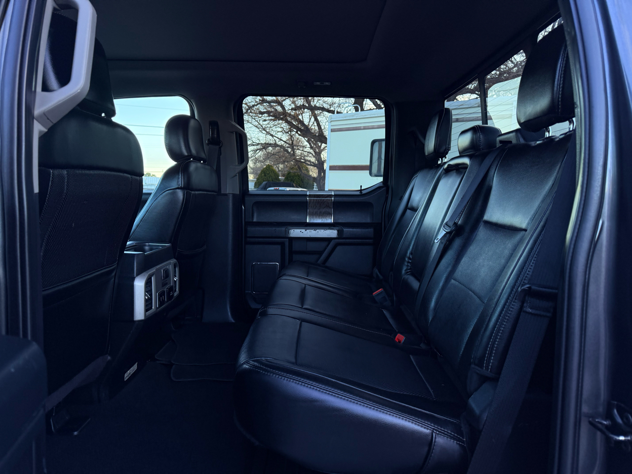 Ford F-250 SD Lariat Crew Cab 4WD 2019