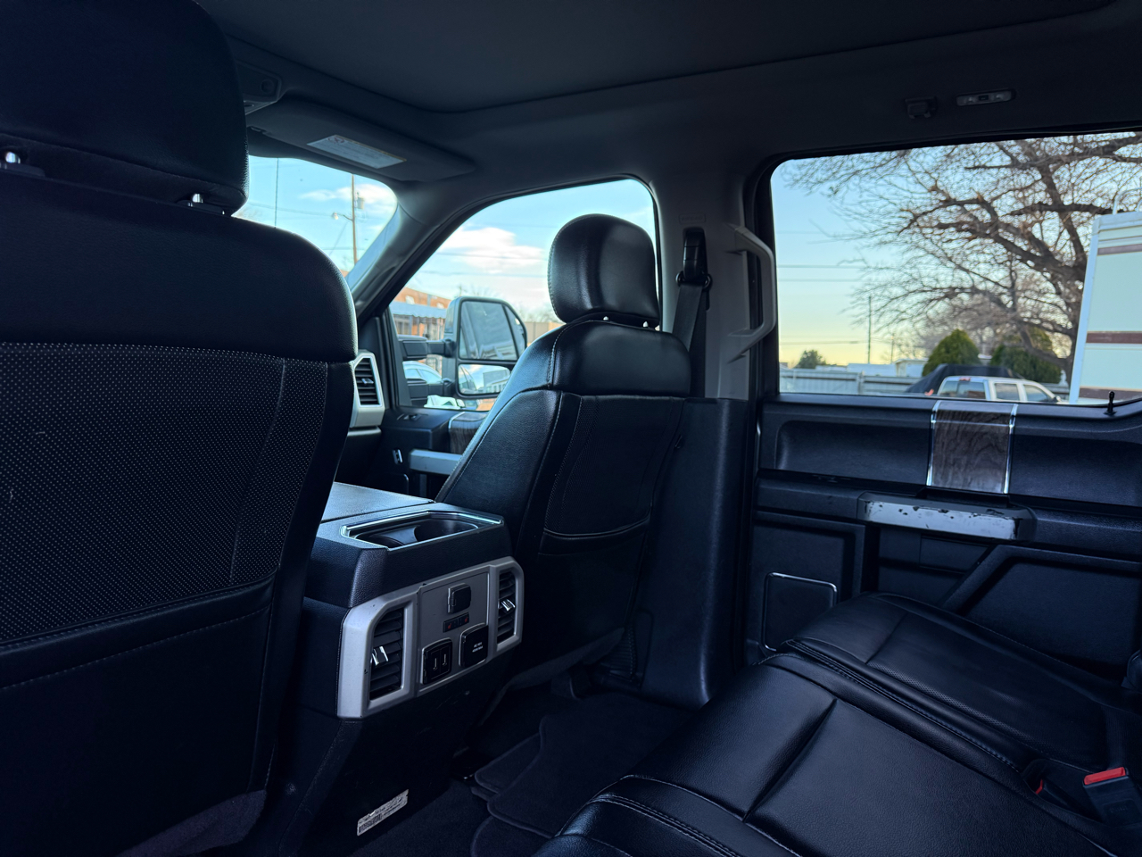 Ford F-250 SD Lariat Crew Cab 4WD 2019