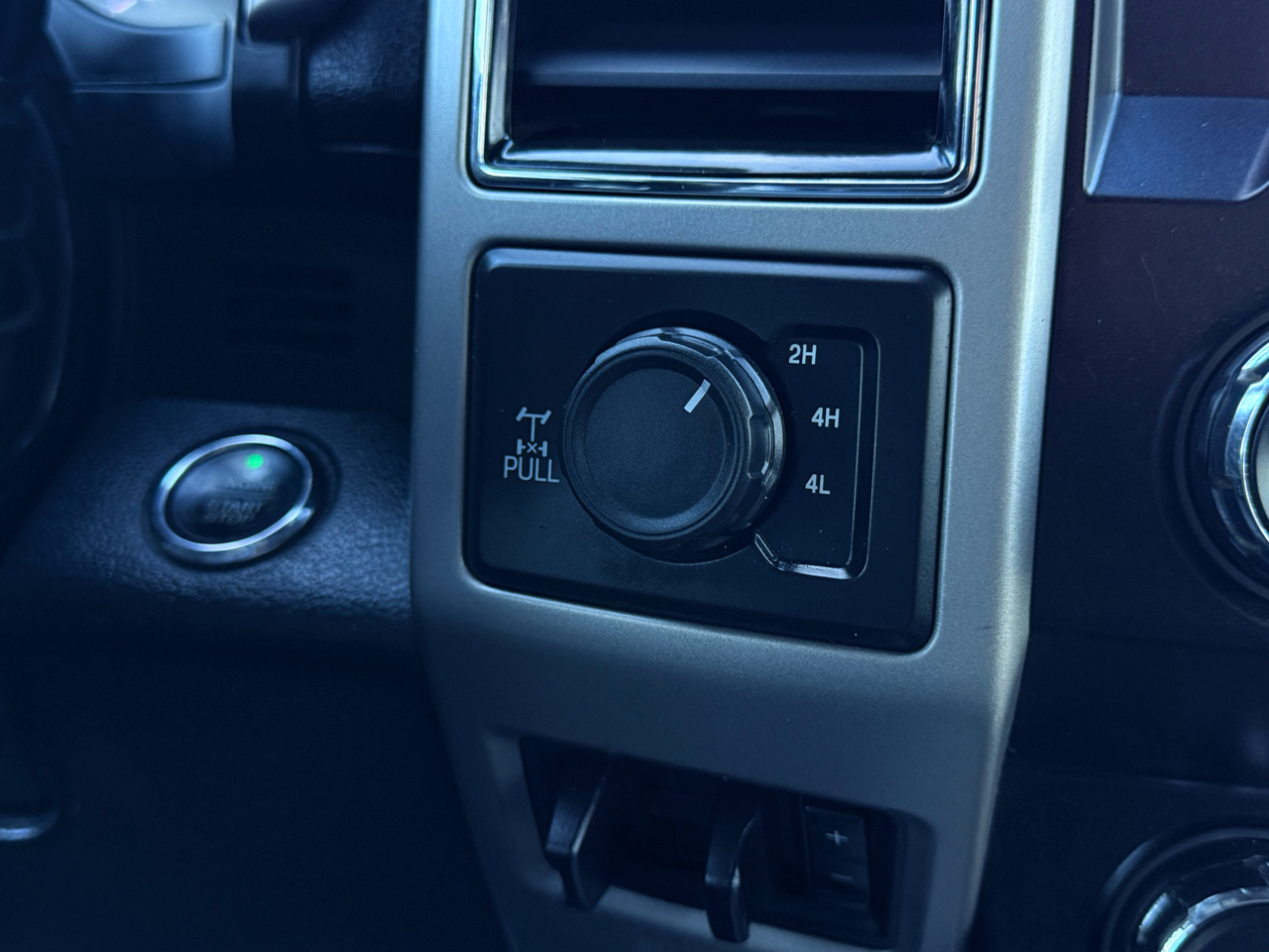 Ford F-250 SD Lariat Crew Cab 4WD 2019