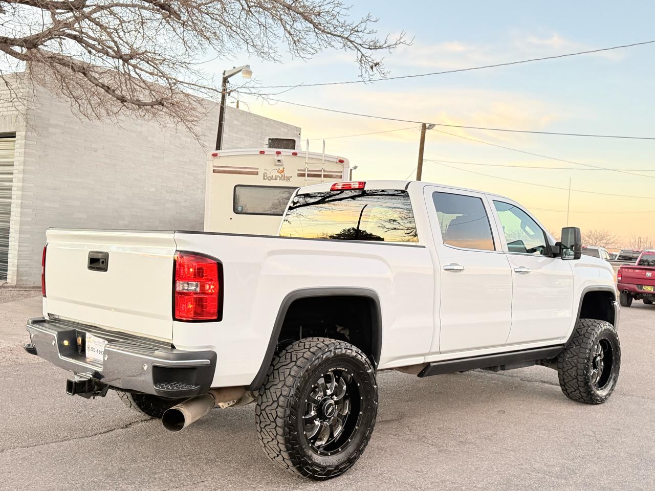 GMC Sierra 2500HD SLT Crew Cab 4WD 2015