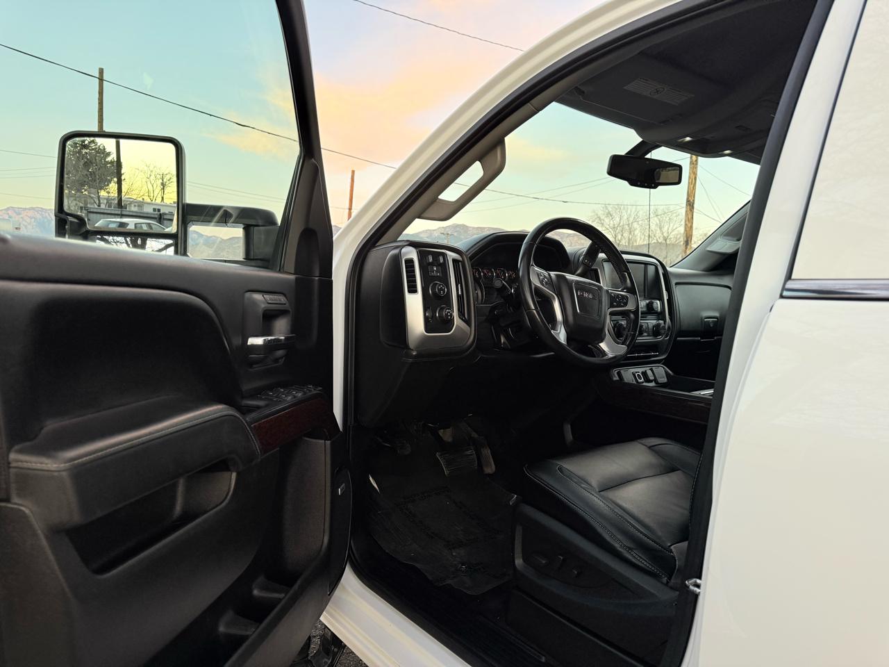 GMC Sierra 2500HD SLT Crew Cab 4WD 2015