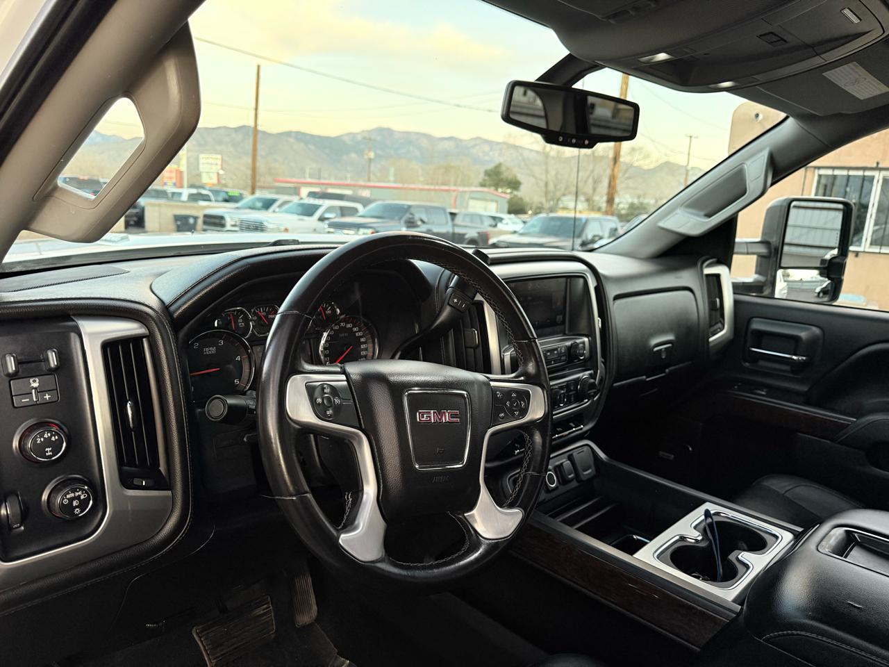 GMC Sierra 2500HD SLT Crew Cab 4WD 2015