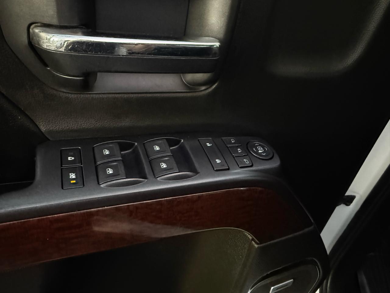 GMC Sierra 2500HD SLT Crew Cab 4WD 2015