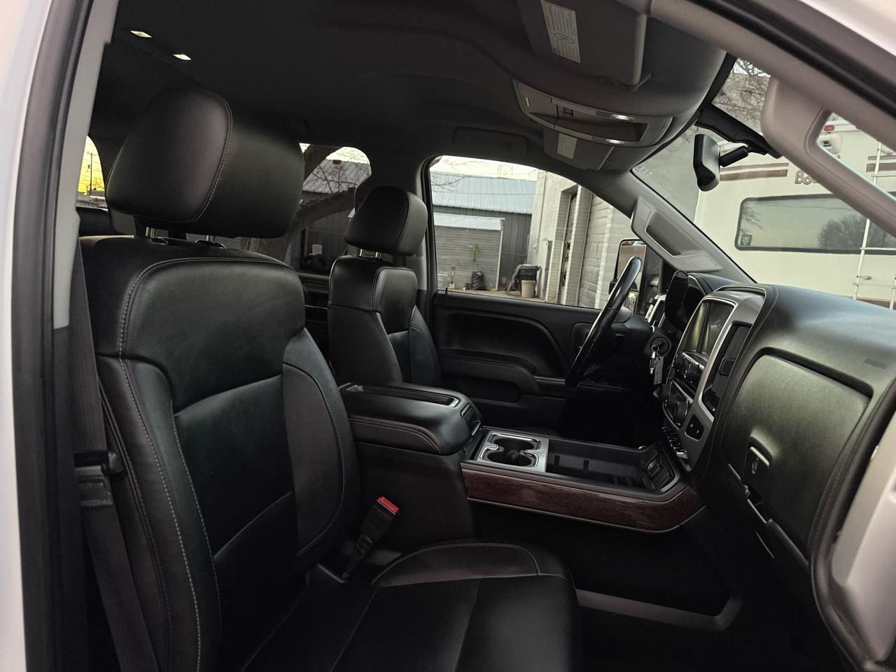 GMC Sierra 2500HD SLT Crew Cab 4WD 2015