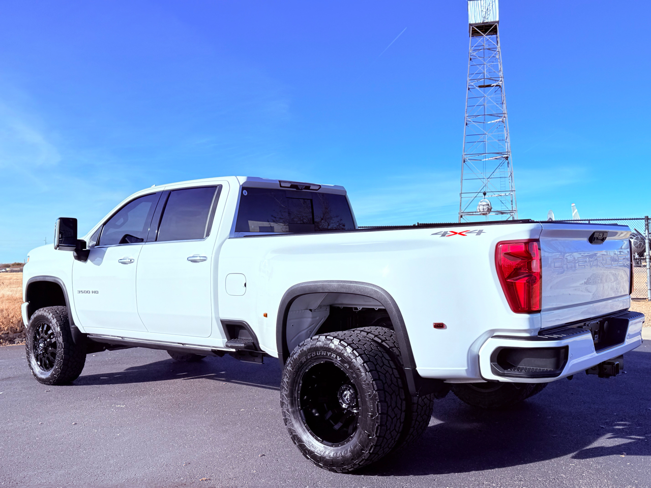 Chevrolet Silverado 3500HD High Country Crew Cab Long Box DRW 4WD 2021