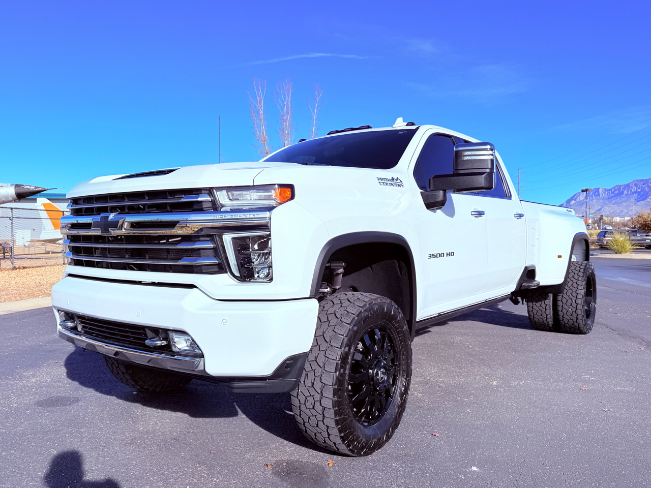 Chevrolet Silverado 3500HD High Country Crew Cab Long Box DRW 4WD 2021