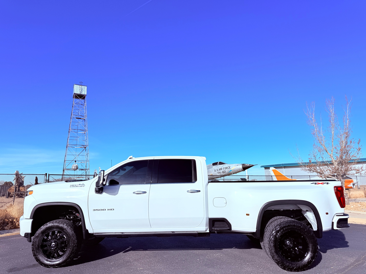 Chevrolet Silverado 3500HD High Country Crew Cab Long Box DRW 4WD 2021