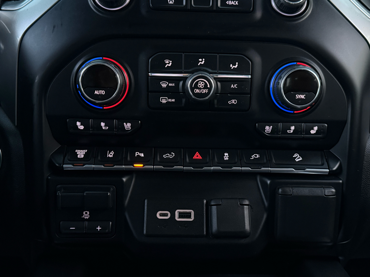 Chevrolet Silverado 2500HD LTZ Crew Cab 4WD 2020