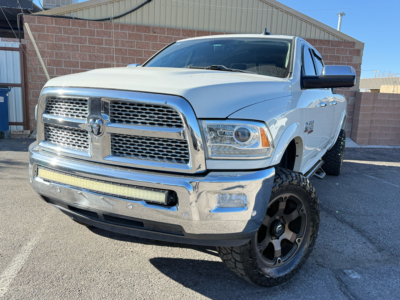 RAM 2500 Laramie Crew Cab LWB 4WD 2016