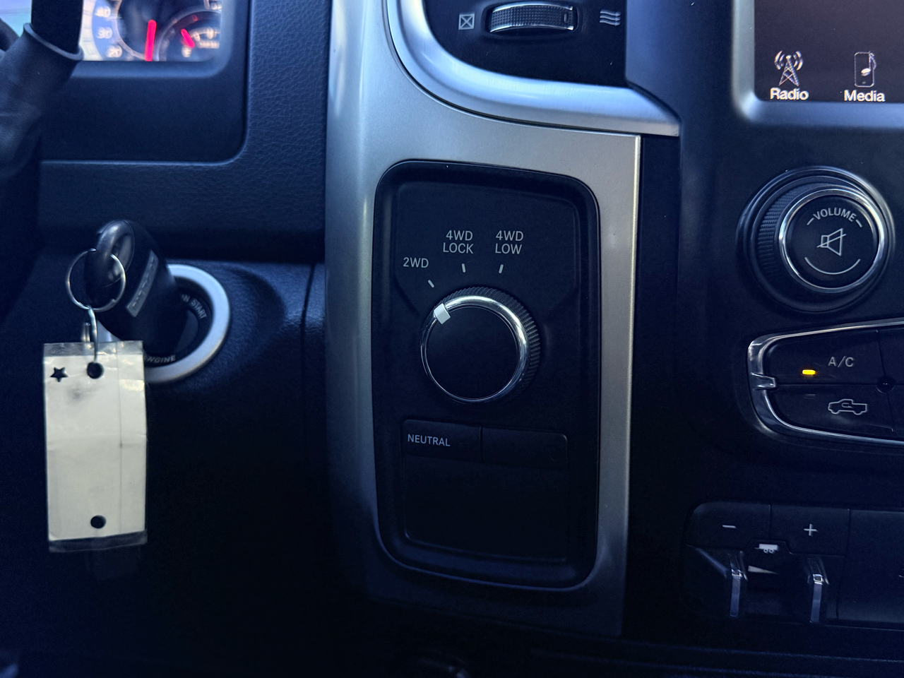 RAM 2500 Laramie Crew Cab LWB 4WD 2016