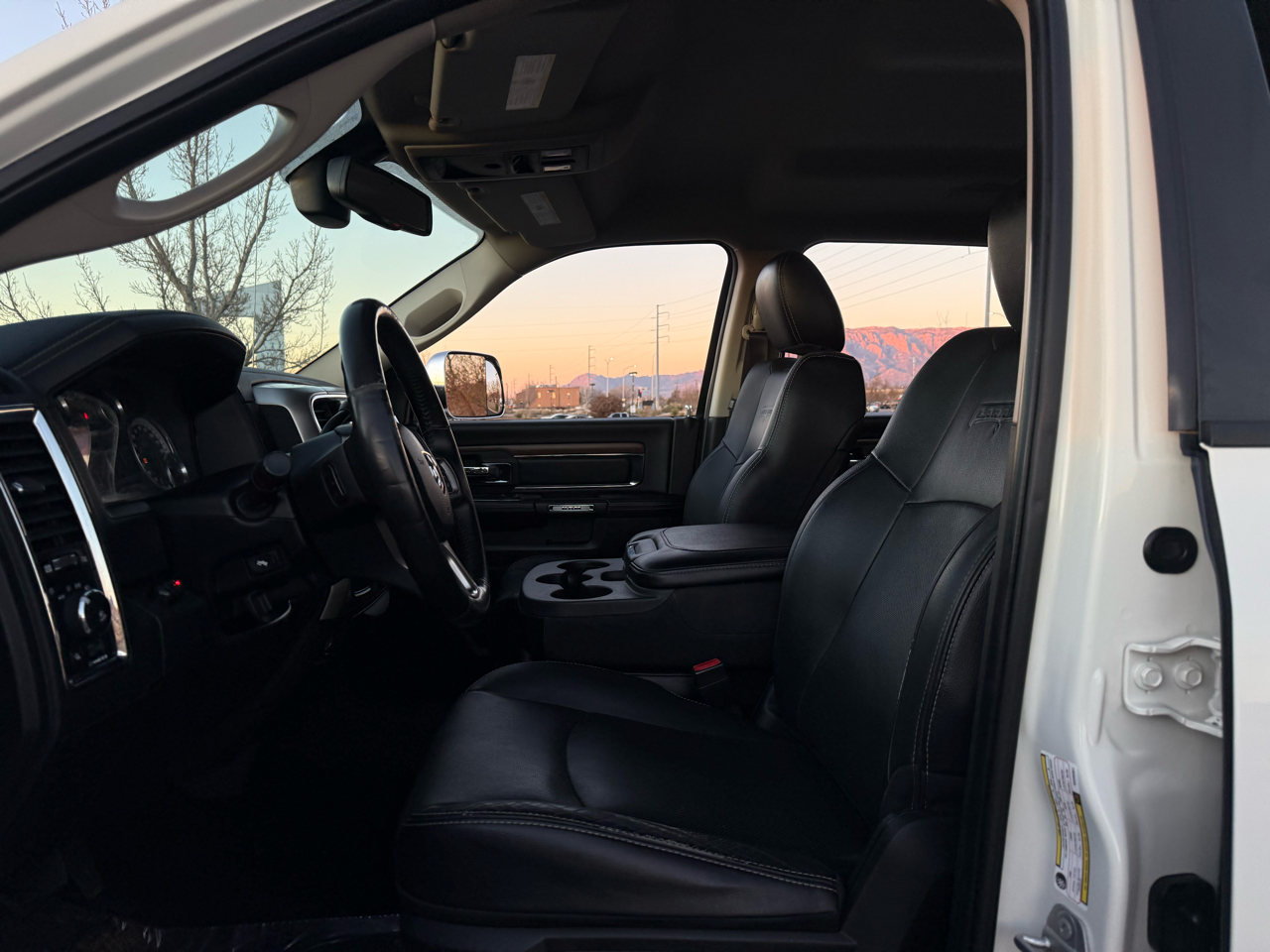 RAM 2500 Laramie Crew Cab LWB 4WD 2016