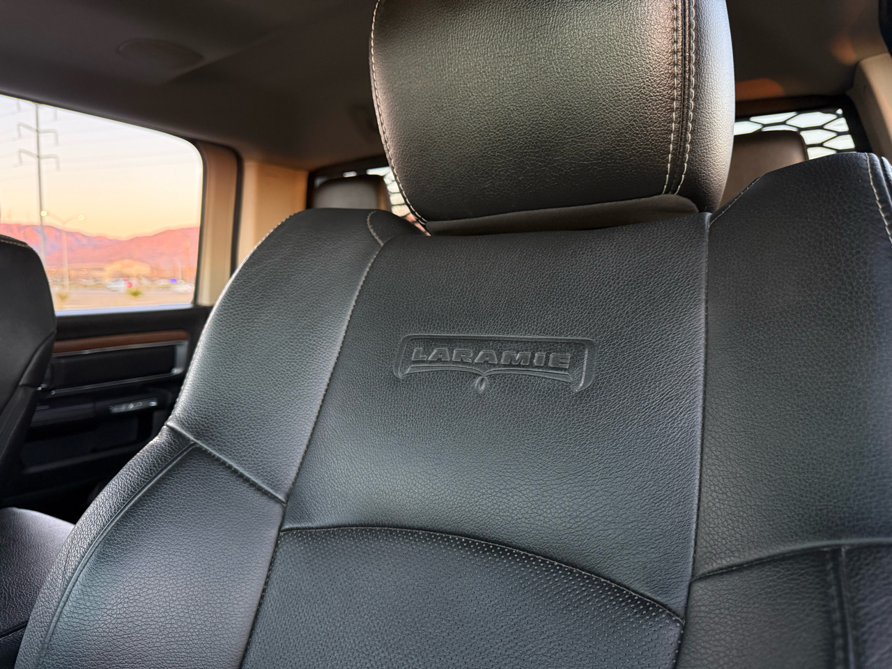 RAM 2500 Laramie Crew Cab LWB 4WD 2016