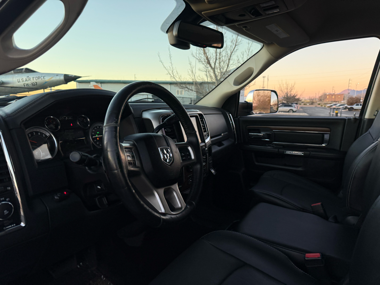 RAM 2500 Laramie Crew Cab LWB 4WD 2016