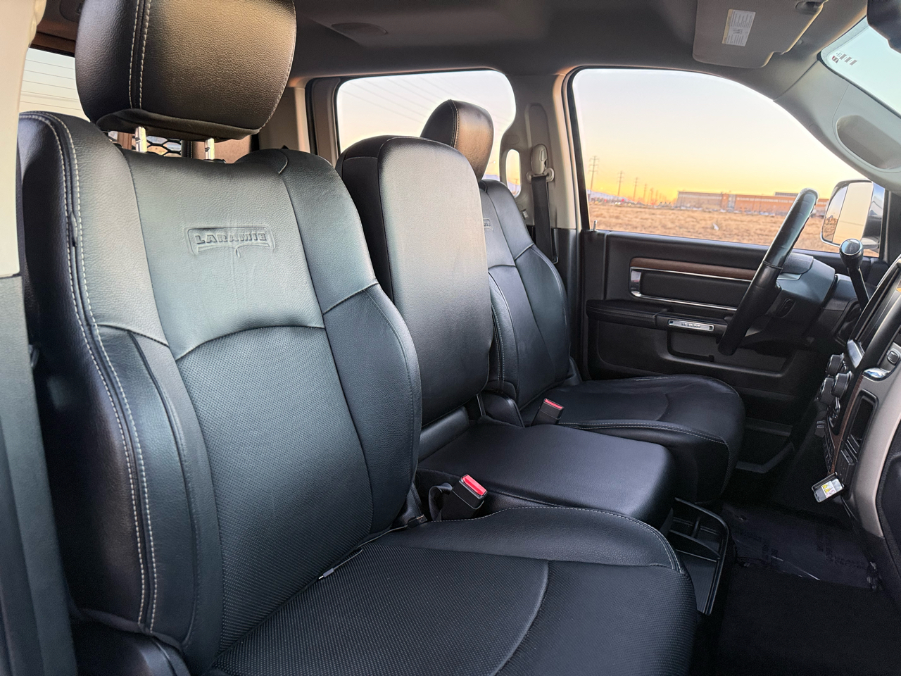 RAM 2500 Laramie Crew Cab LWB 4WD 2016