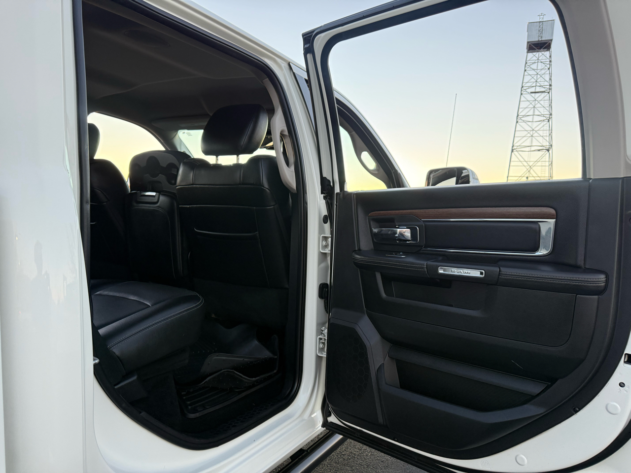 RAM 2500 Laramie Crew Cab LWB 4WD 2016