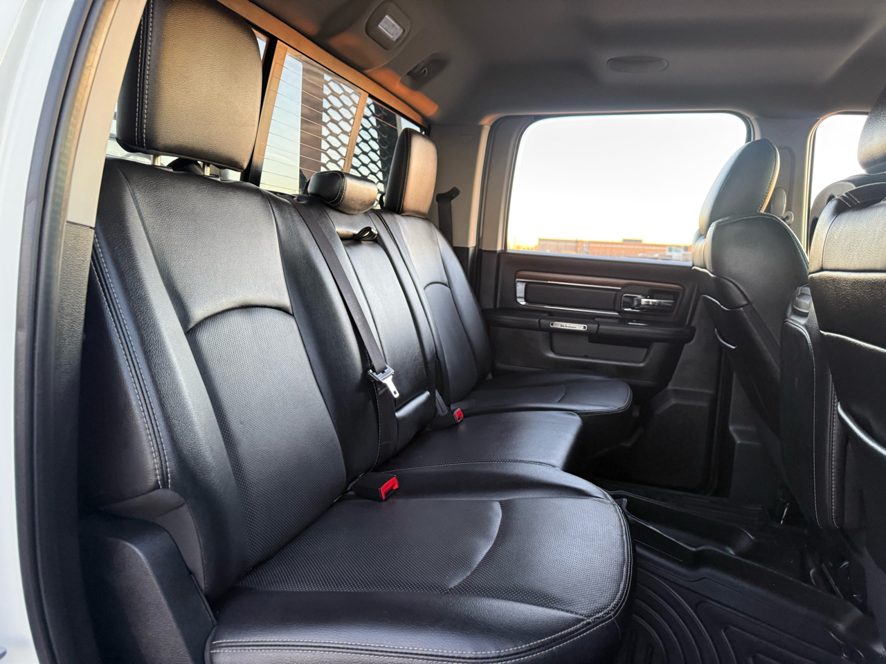 RAM 2500 Laramie Crew Cab LWB 4WD 2016