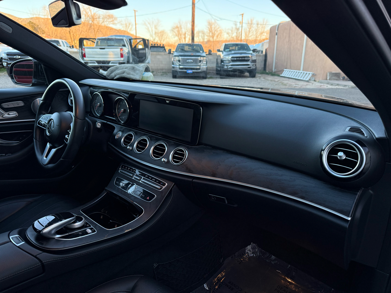 Mercedes-Benz E-Class E300 Luxury Sedan 2019