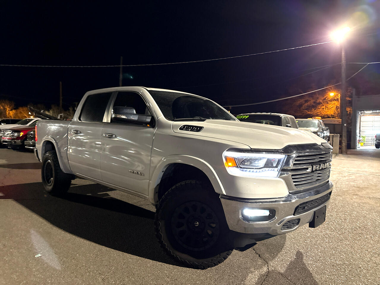 RAM 1500 Laramie Crew Cab SWB 4WD 2019