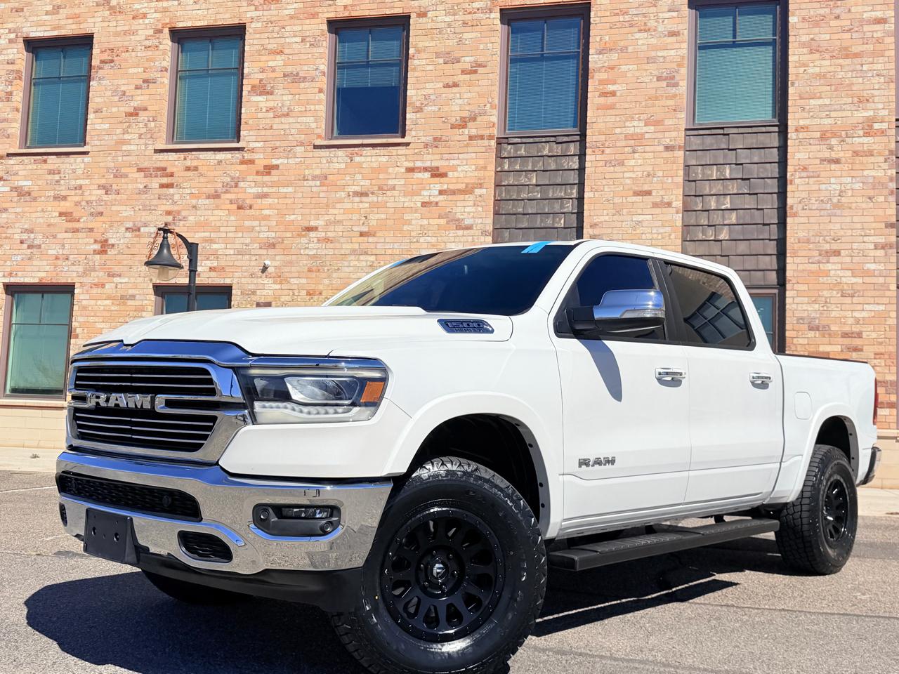 RAM 1500 Laramie Crew Cab SWB 4WD 2019