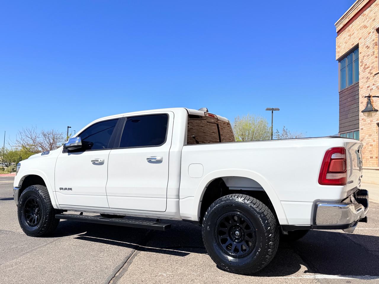 RAM 1500 Laramie Crew Cab SWB 4WD 2019