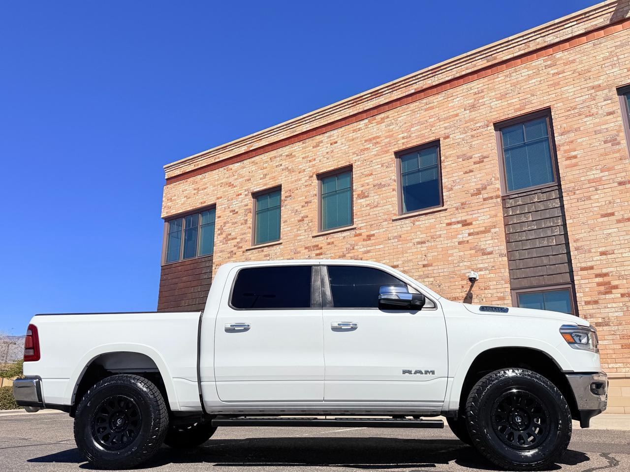 RAM 1500 Laramie Crew Cab SWB 4WD 2019