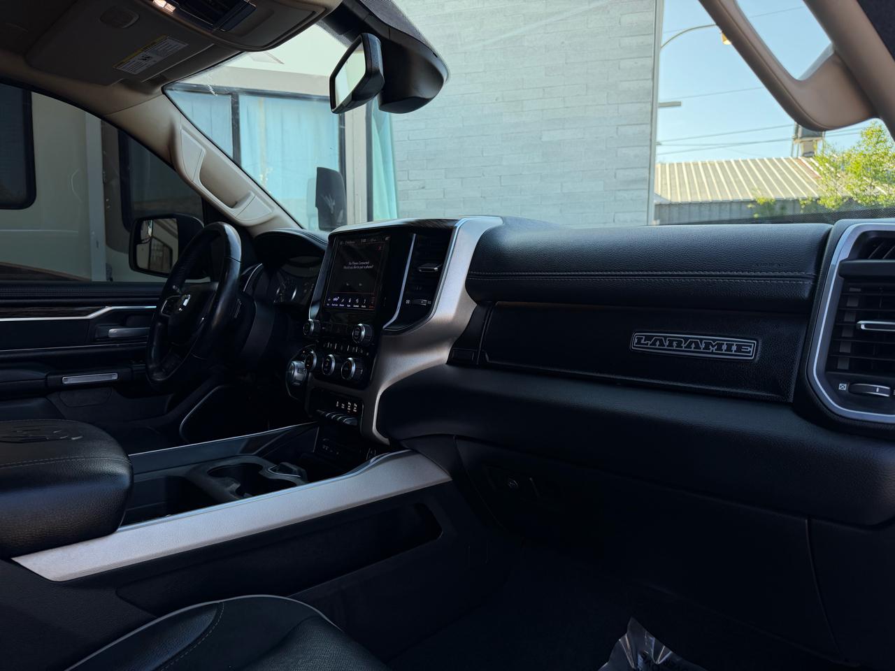 RAM 1500 Laramie Crew Cab SWB 4WD 2019