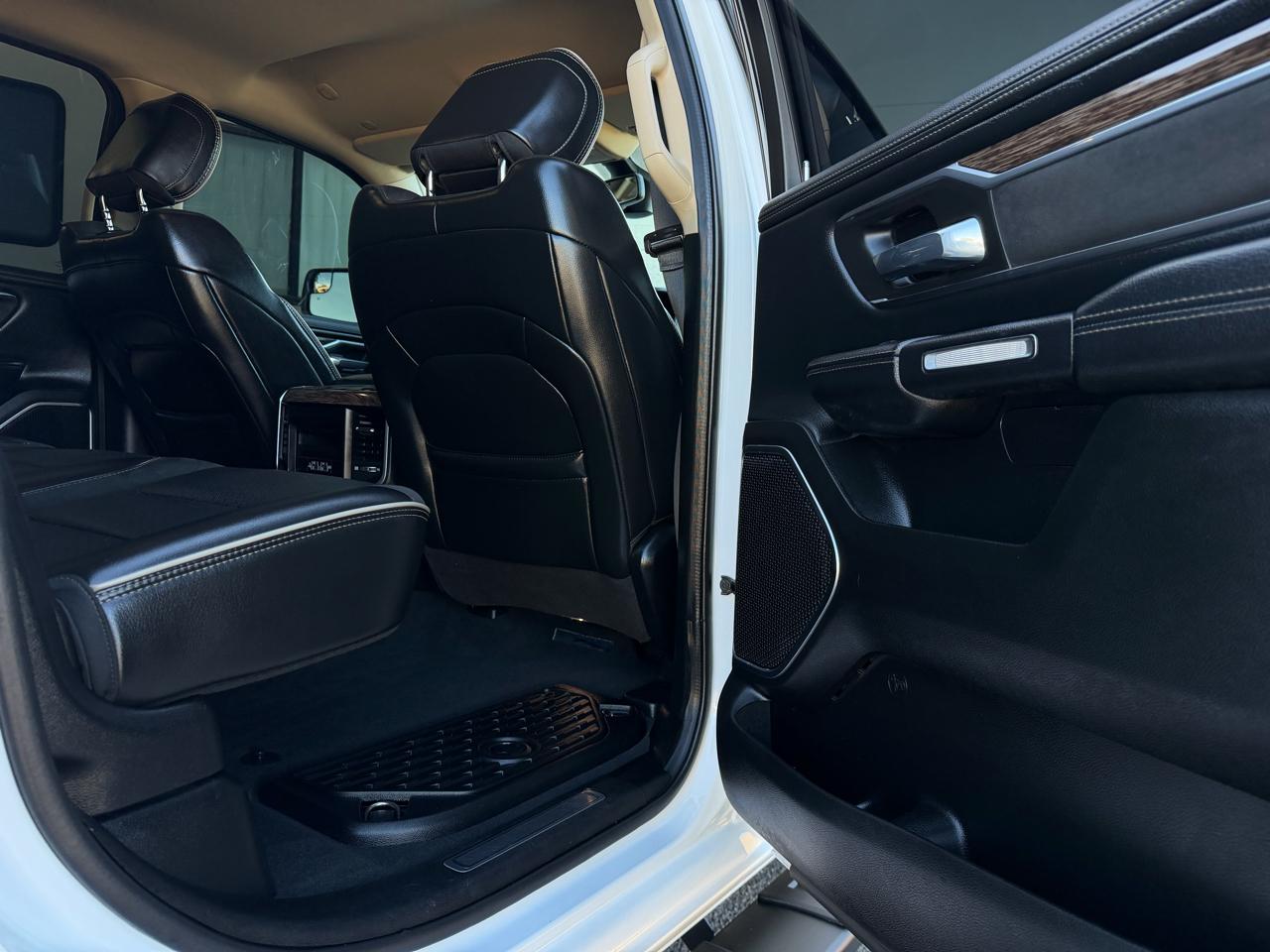 RAM 1500 Laramie Crew Cab SWB 4WD 2019