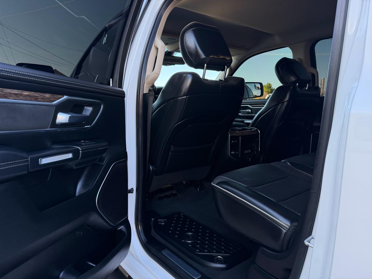 RAM 1500 Laramie Crew Cab SWB 4WD 2019