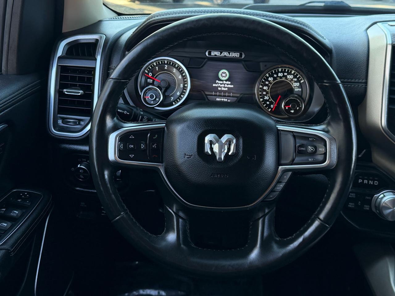 RAM 1500 Laramie Crew Cab SWB 4WD 2019