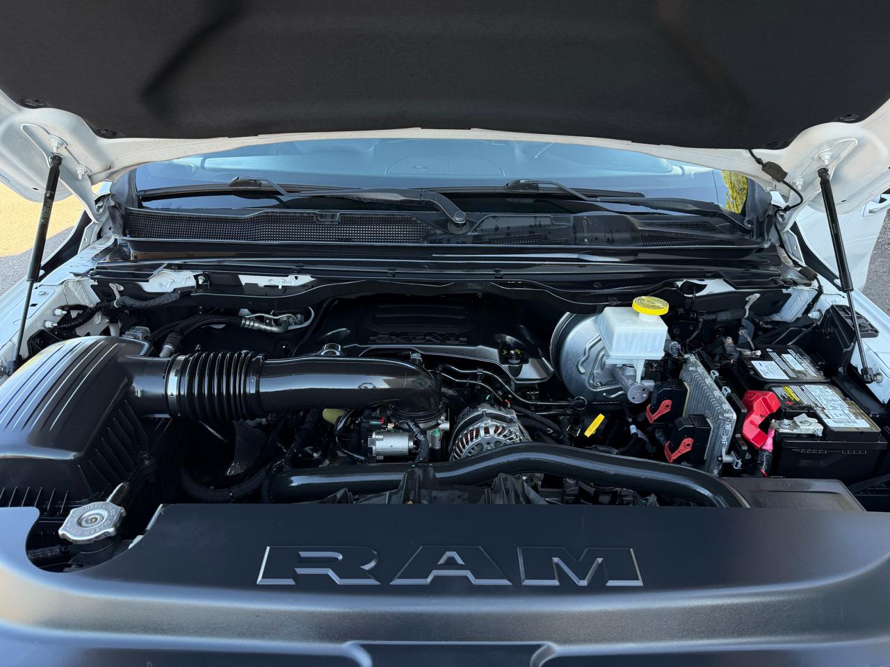 RAM 1500 Laramie Crew Cab SWB 4WD 2019