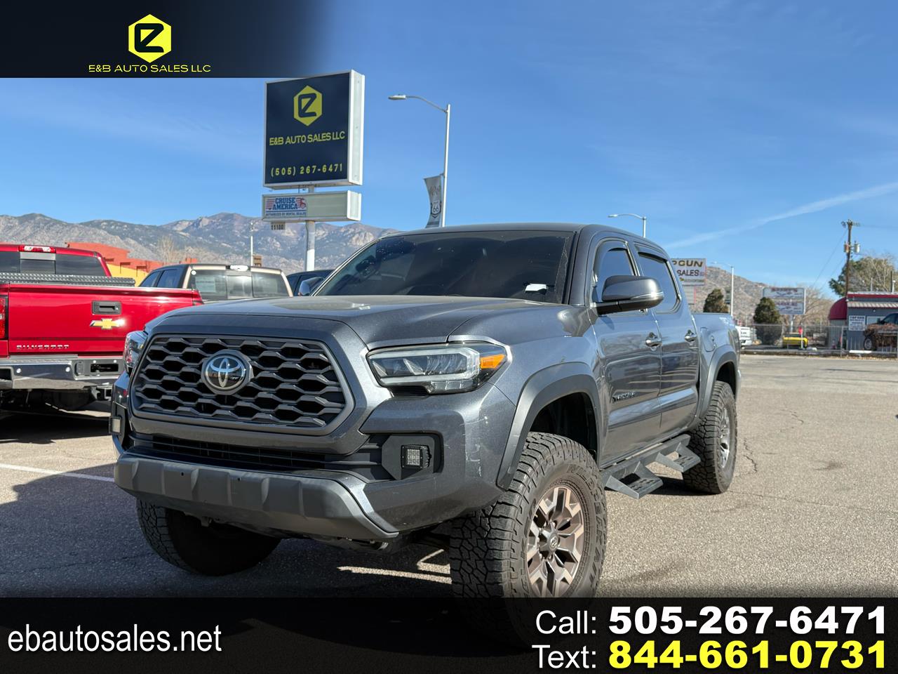 2023 Toyota Tacoma SR5's photo